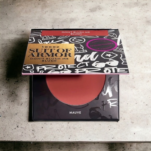 TEEZE Cosmetics Suit Of Armor Don’t Blush Me Blusher in Mauve (matte) | NIB​ - Picture 4 of 8